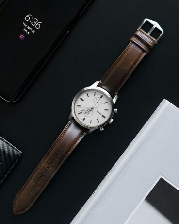 Best minimalist watches for everyday wear?